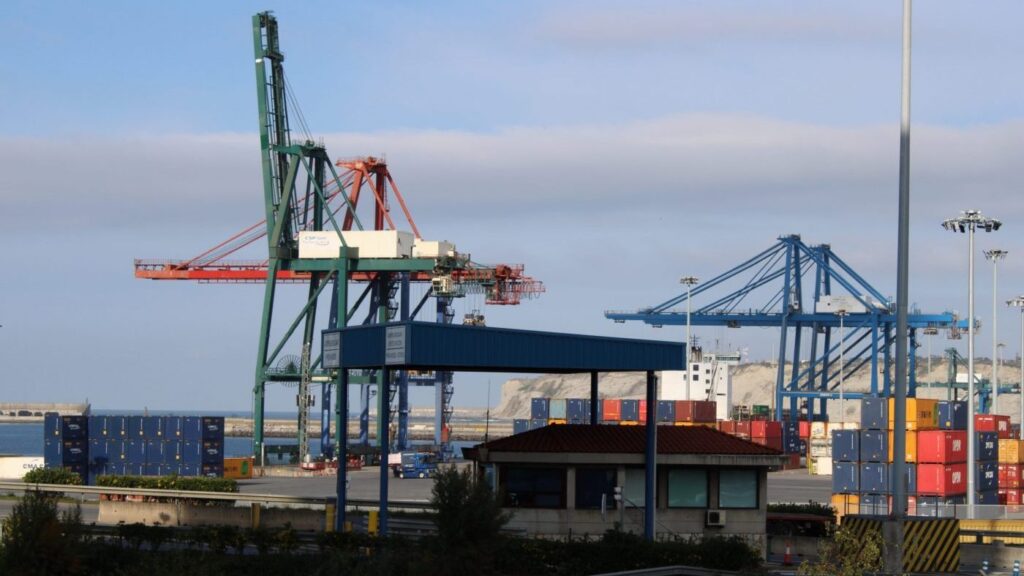 Los actores marítimos reclaman más rebajas de tasas en la modificación de la Ley de Puertos